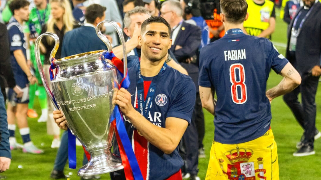 أشرف حكيمي على أعتاب كتابة التاريخ من جديد: نحو خامس تتويج مغربي بالكرة الذهبية الإفريقية