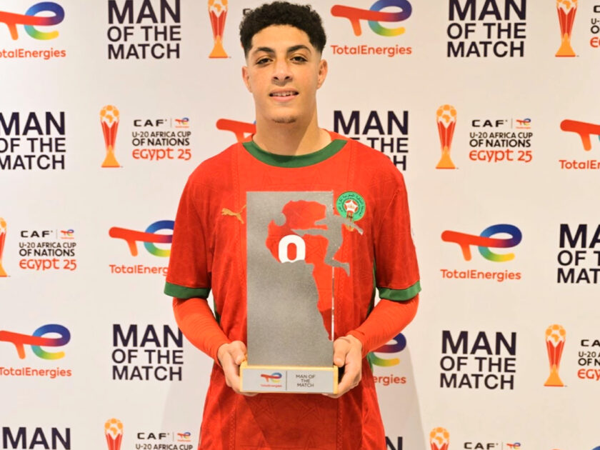 الوداد الرياضي يقترب من حسام الصادق… مفاوضات حاسمة بانتظار موافقة اتحاد تواركة