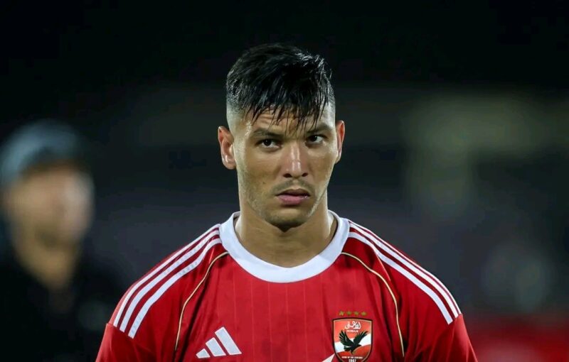 أشرف داري الأهلي المصري يفرض على أشرف داري الانتقال إلى الرجاء الرياضي