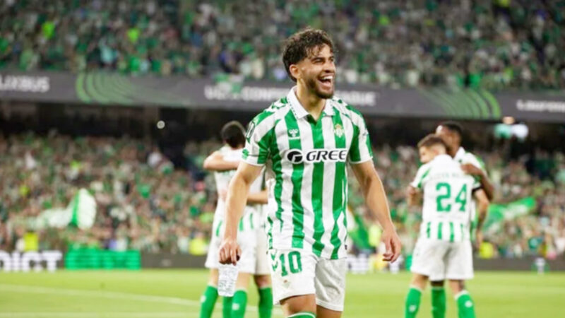 عبد الصمد الزلزولي يتألق أمام برشلونة الإسباني