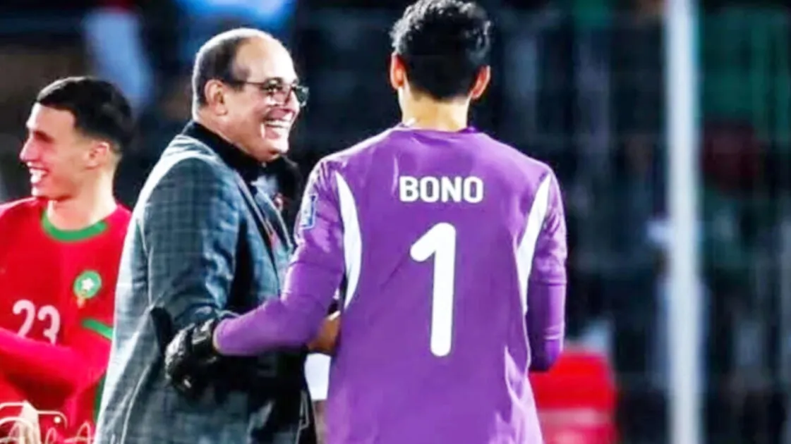 بادو الزاكي ل ياسين بونو “علمته الرماية فلما اشتد ساعده رماني”.