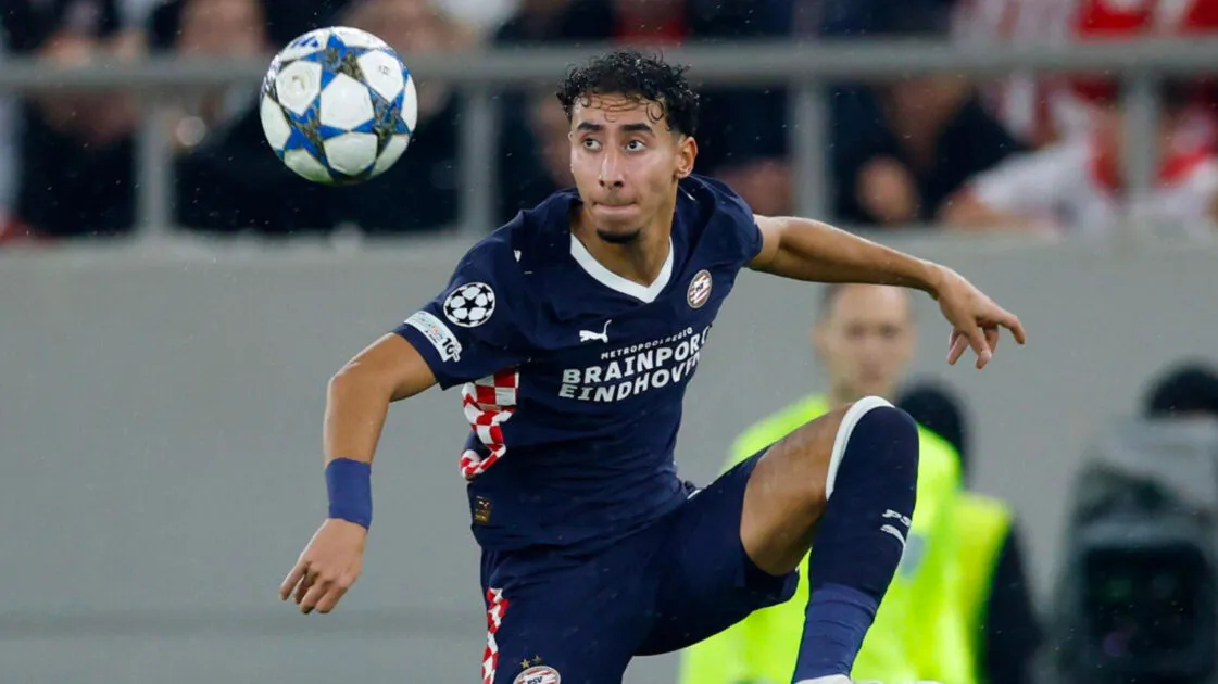 أنس صلاح الدين تحدي ايندهوفن الهولندي رغم الاتفاق النهائي مع روما الإيطالي