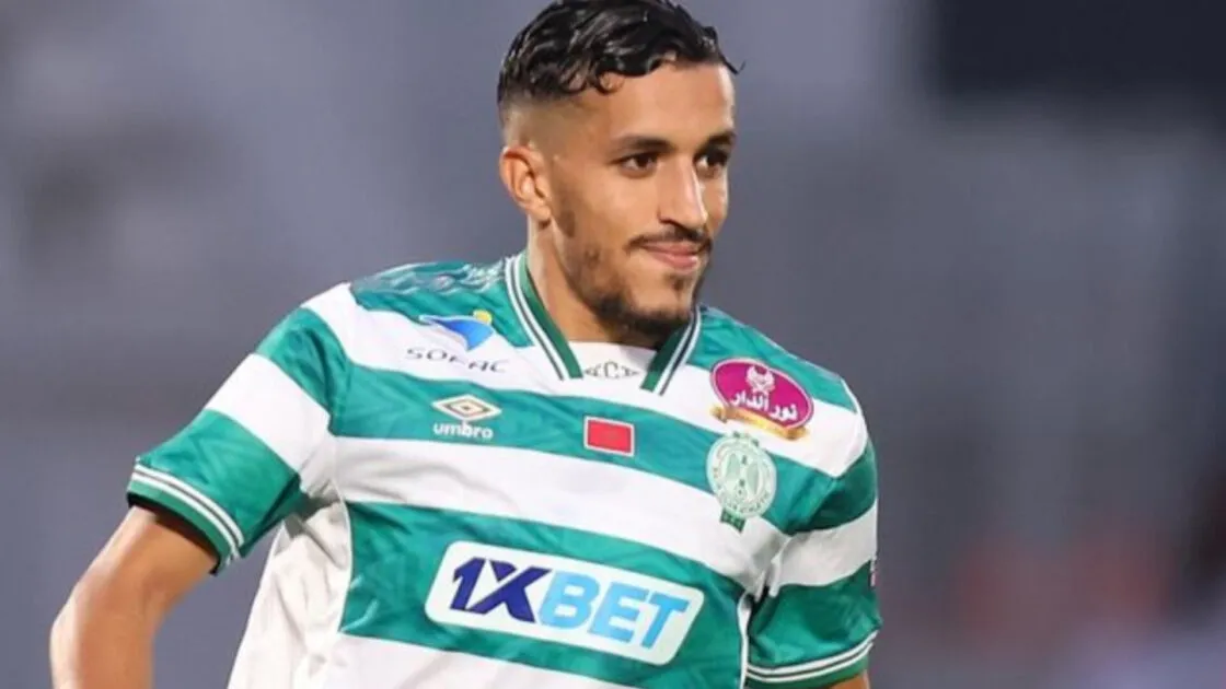 عرض سعودي يضع الرجاء الرياضي أمام اختبار صعب بخصوص محمد بولكسوت