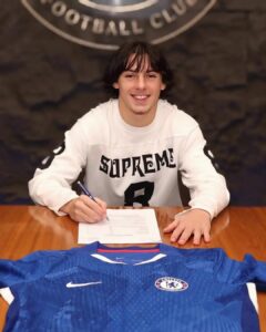 تشيلسي الإنجليزي يعلن عن توقيع أول عقد احترافي مع المهاجم المغربي الواعد إبراهيم رباج