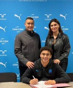 أولمبيك مارسيليا الفرنسي يعلن تعاقده رسميًا مع الدولي المغربي زياد باها