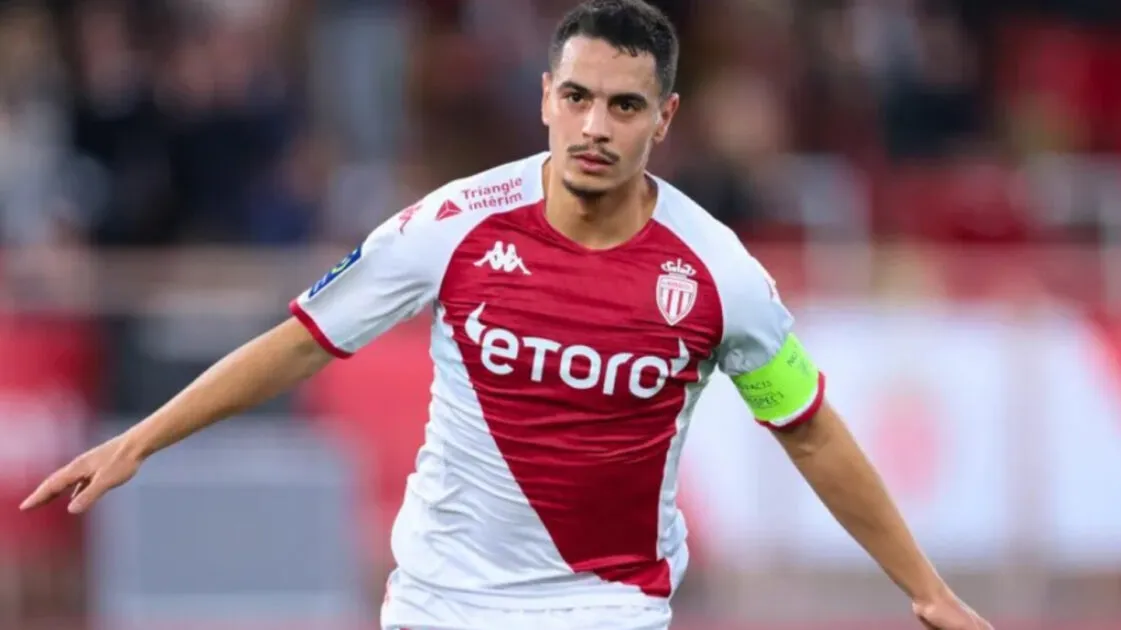 الوداد الرياضي يحسم اتفاقه مع وسام بن يدر و شرط واحد يفصله عن التقديم الرسمي