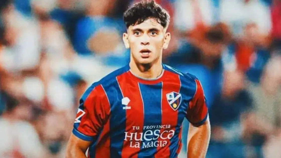 برشلونة الإسباني يرغب في ضم أيمن أركيك