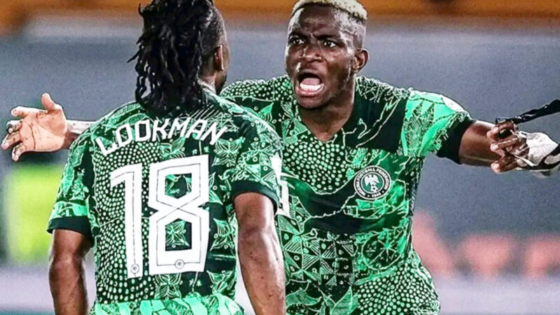 حقيقة مغادرة فيكتور أوسيمين لمعسكر منتخب نيجيريا