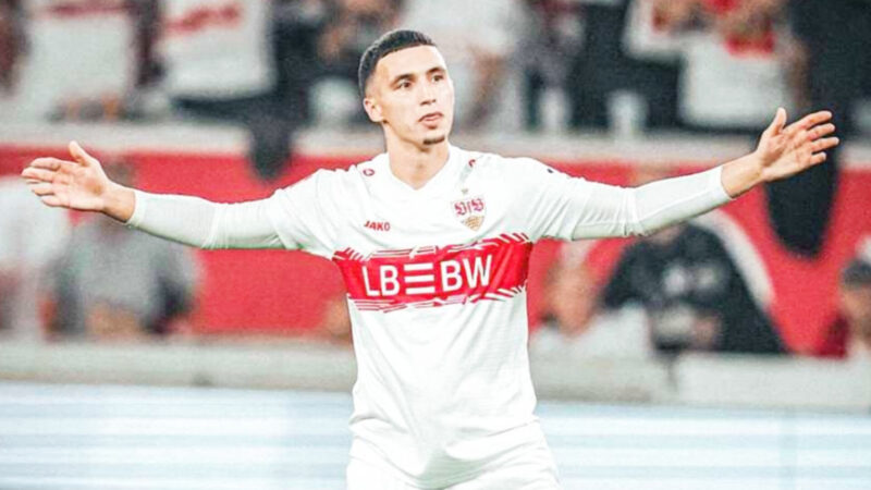 بلال الخنوس يحصل على إشادة خاصة من سيباستيان هوينِس المدير الفني لنادي شتوتغارت الألماني