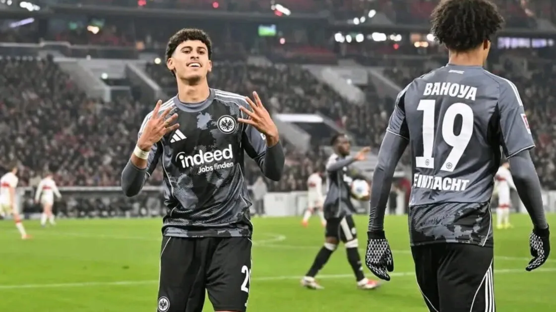 أيوب الميموني يفرض إسمه بسرعة الصاعق في فرانكفورت