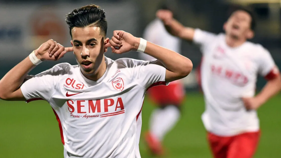 أمين باسي يقترب من الانتقال إلى الوداد الرياضي