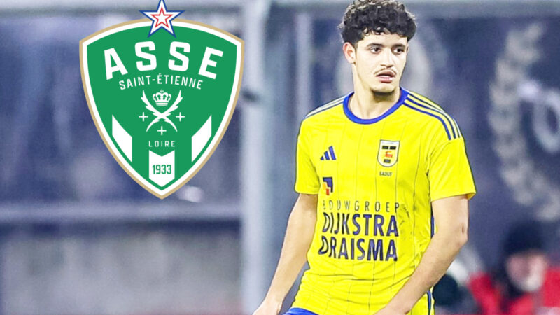 إسماعيل باعوف سانت إتيان يراقب المدافع المغربي إسماعيل باعوف