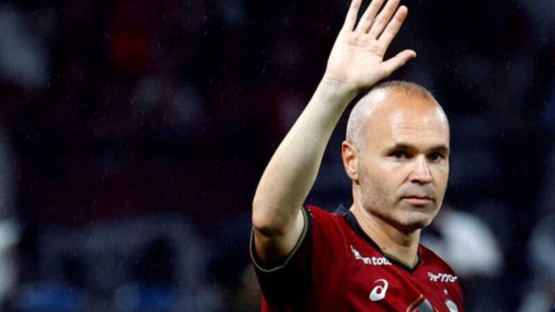 أندريس إنييستا بالعاصمة المغربية الرباط لإكمال المفاوضات مع فوزي لقجع