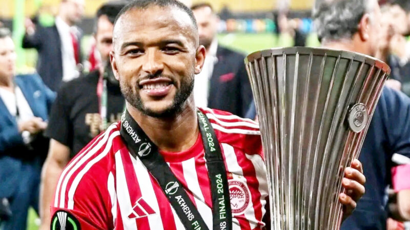 أولمبياكوس اليوناني يحسم أمر أيوب الكعبي