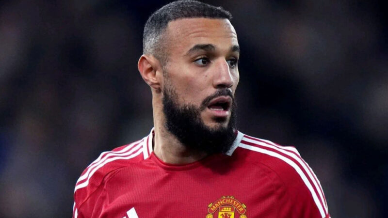 نصير مزراوي مهدد بالخروج من مانشستر يونايتد