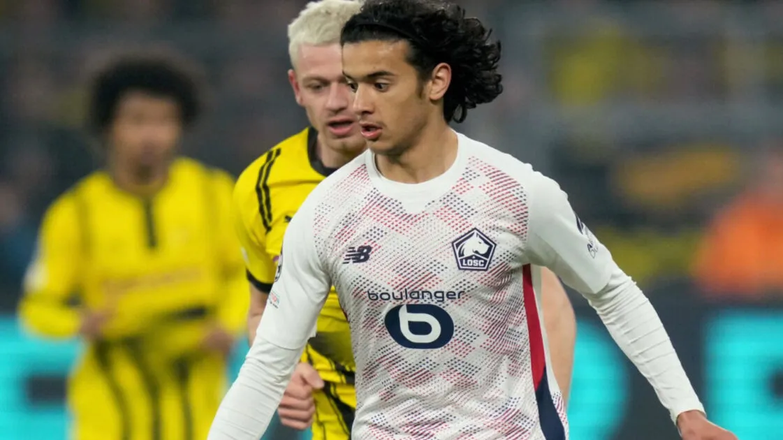 أيوب بوعدي يحسم مستقبله بخطوة كبيرة و ينتظر قرار الفيفا