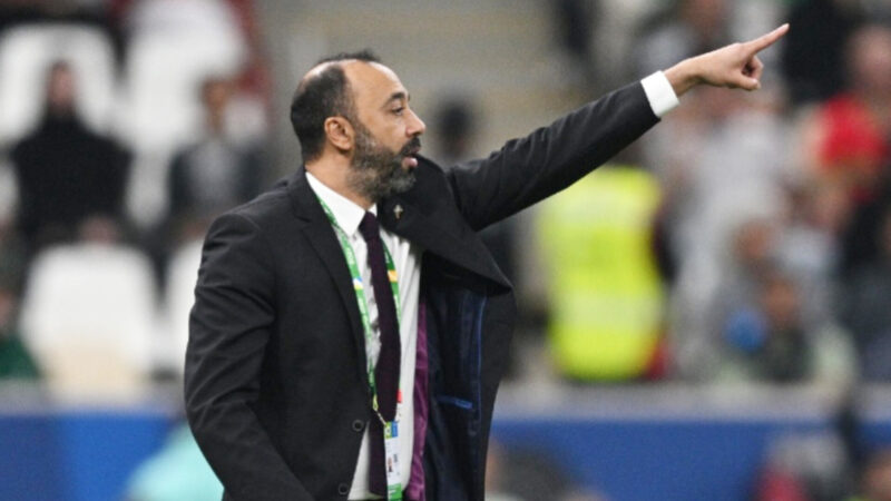 طارق السكتيوي يضع شرطه لتدريب المنتخب المغربي و تشافي هيرنانديز يرد على الجامعة الملكية المغربية لكرة القدم