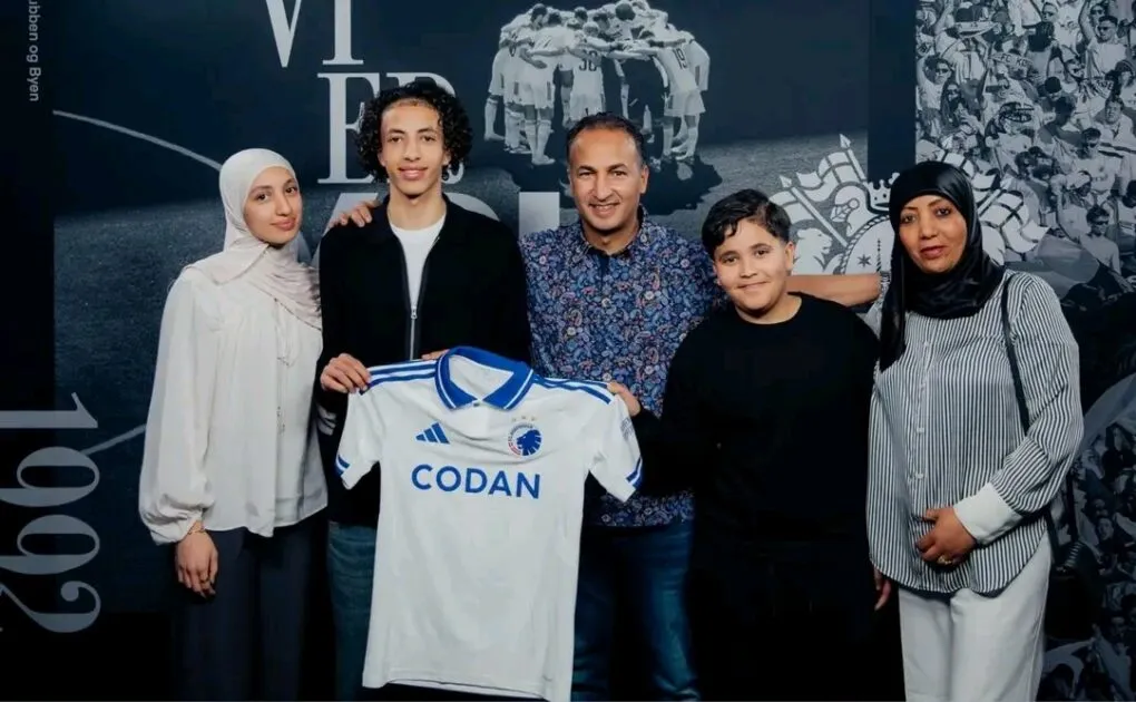 إلياس هويرة ينتقل إلى كوبنهاغن الدنماركي و يفتح أبواب اللعب مع المنتخب المغربي