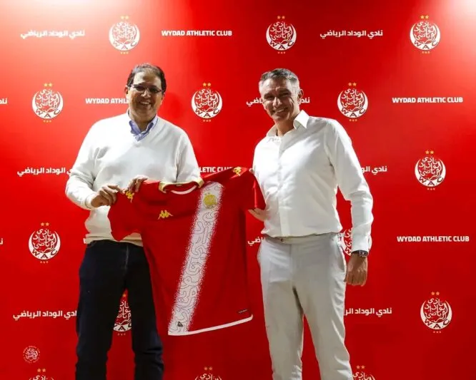 هشام آيت منا يكشف كواليس التعاقد مع كارتيرون ووضعية فاكا