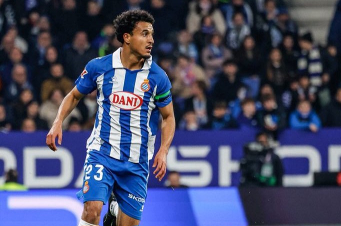 ملف عمر الهيلالي مع المنتخب المغربي يثير الجدل