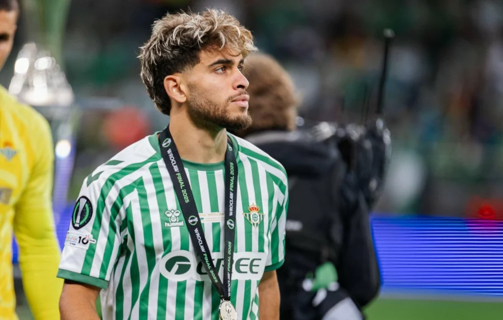 عبد الصمد الزلزولي يقترب من خوض تجربة جديدة في الدوري الإنجليزي