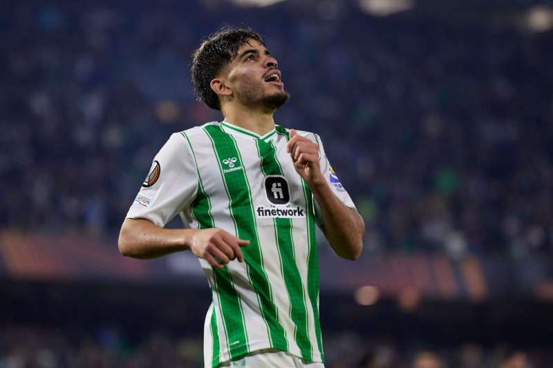 ليفربول الانجليزي يجهز عبد الصمد الزلزولي بديلا لمحمد صلاح