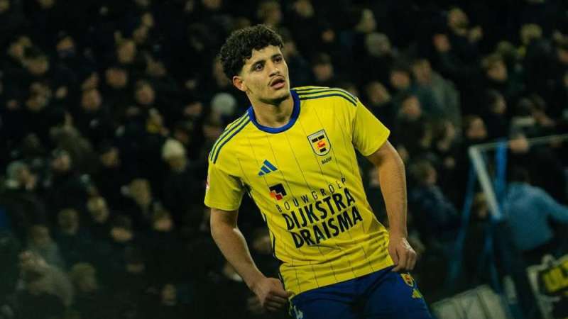 إسماعيل باعوف يحسم في الانتقال إلى الدوري السعودي