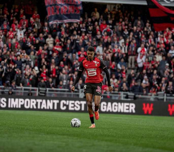 عبد الحميد آيت بودلال يتألق مع رين الفرنسي و يفاجئ الجميع قبل المونديال