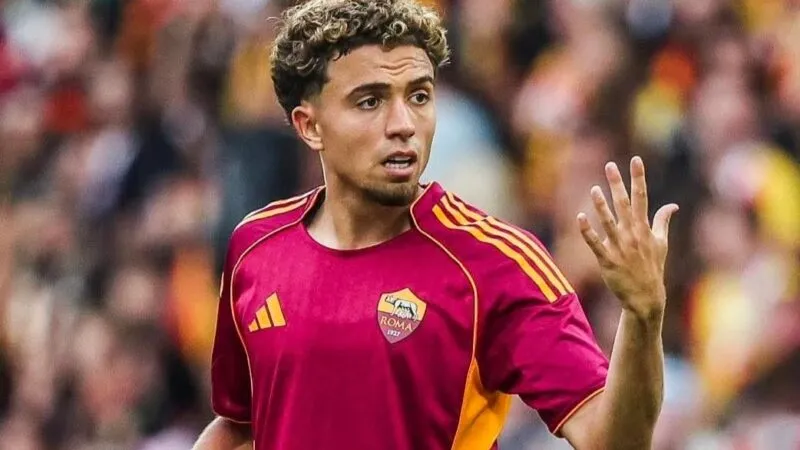 غاسبيريني نائل العيناوي يهدد روما الإيطالي بالمغادرة بسبب المدرب غاسبيريني