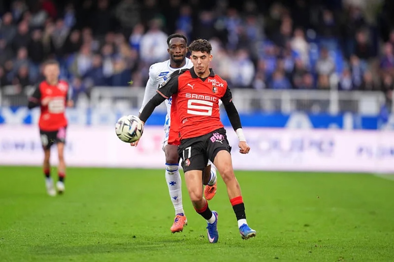 ياسر الزابيري مع ستاد رين يمر بمنعطف حاسم و الاستبعاد من المنتخب المغربي يتهدد اللاعب