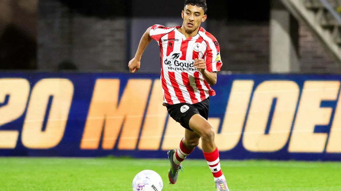 أيوب أوفقير يفتح أبواب اللعب مع المنتخب المغربي