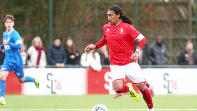 إيليان حديدي يشعل المنافسة بين كبار الأندية الأوروبية و يضع ستاندار دولييج البلجيكي في ورطة