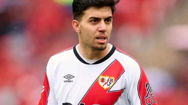 إلياس أخوماش يتألق و يزيد من الضغط على مدرب المنتخب المغربي محمد وهبي