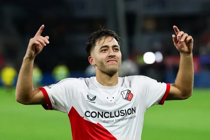 سفيان الكرواني لاعب اوتريخت الهولندي يقترب من خوض تجربة جديدة في الدوري الإسباني