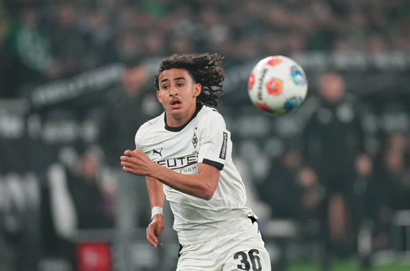 وائل موحيا نجم بوروسيا مونشنغلادباخ الألماني يقترب من المنتخب المغربي