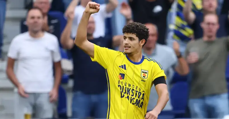 إسماعيل باعوف بين أياكس امستردام و ايندهوفن الهولندي