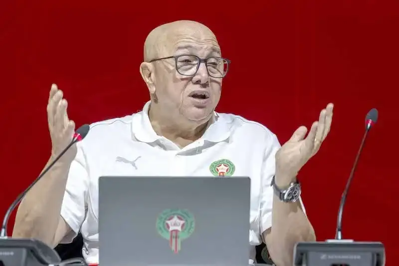 من الإشادة إلى الانتقاد.. فتحي جمال في قلب العاصفة