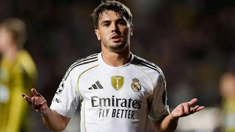 إبراهيم دياز متمسك بالبقاء مع ريال مدريد الموسم المقبل