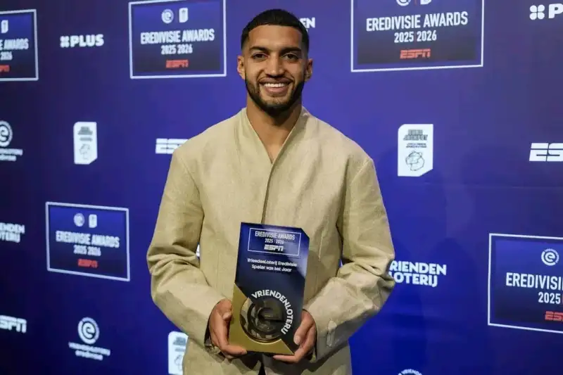 بايرن ميونخ يستهدف صيباري وPSV يحدد سعراً قياسياً