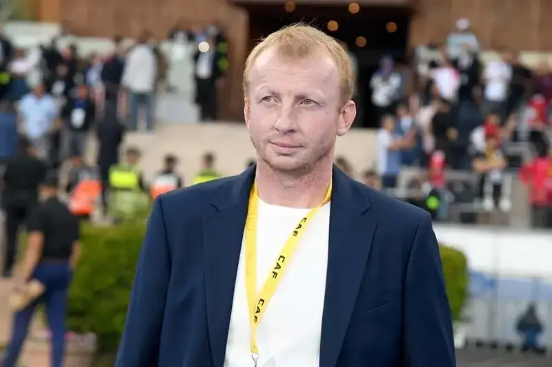 سفين فاندنبروك يقترب من تدريب الرجاء الرياضي