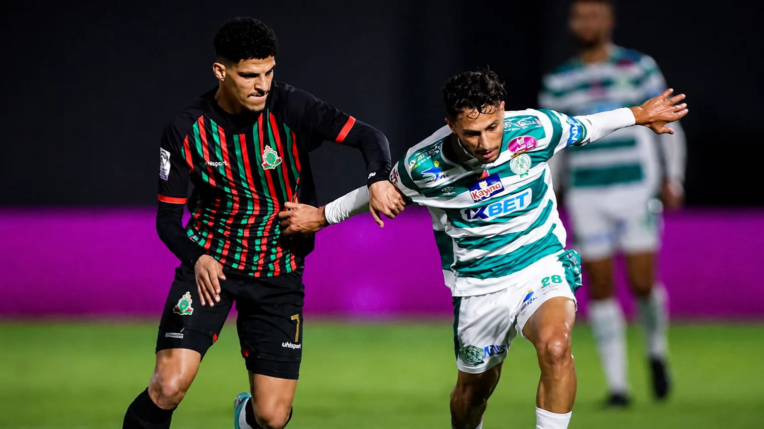الرجاء والجيش يضمنان 100 مليون سنتيم مشاركةً في كأس الكاف