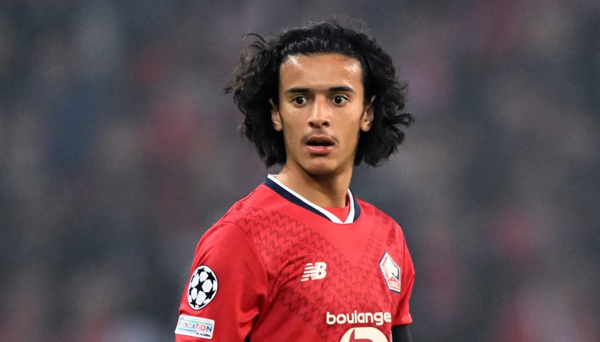 أيوب بوعودي يرد و يحسم أمر انتقاله إلى كبير الدوري الانجليزي