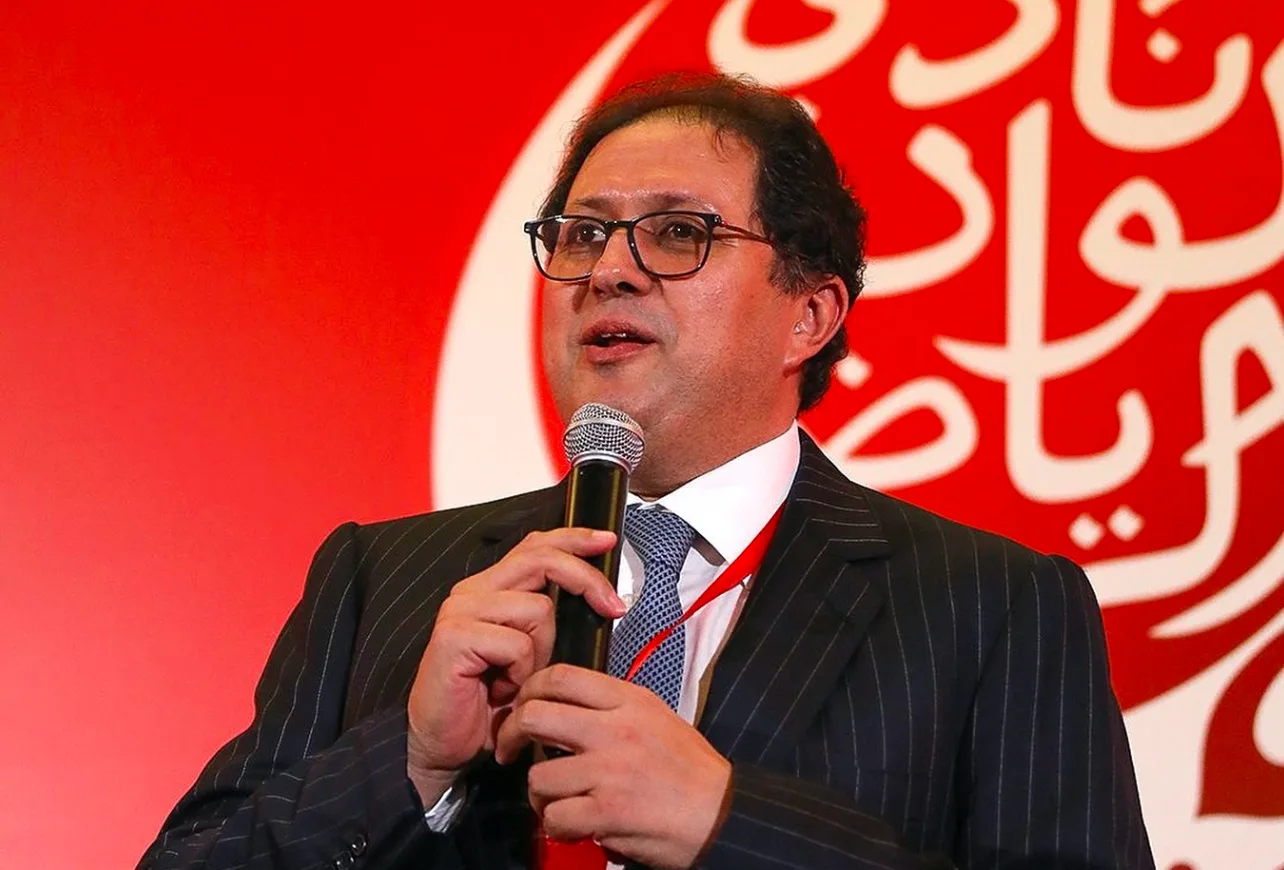 مستقبل الوداد.. أول اجتماع بين العسري وآيت منا لبحث تحديات المرحلة الانتقالية