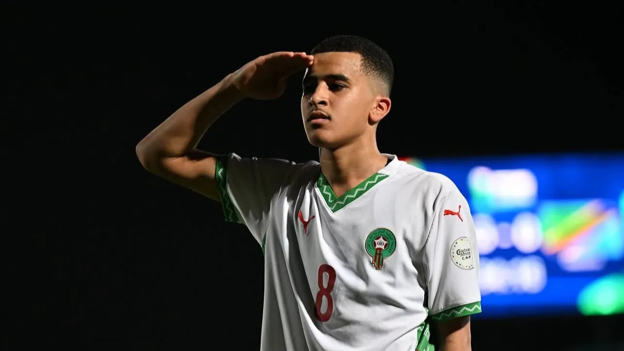 موهبة أياكس.. وزان يخطف الأنظار بظهوره الأول مع “الأسود”