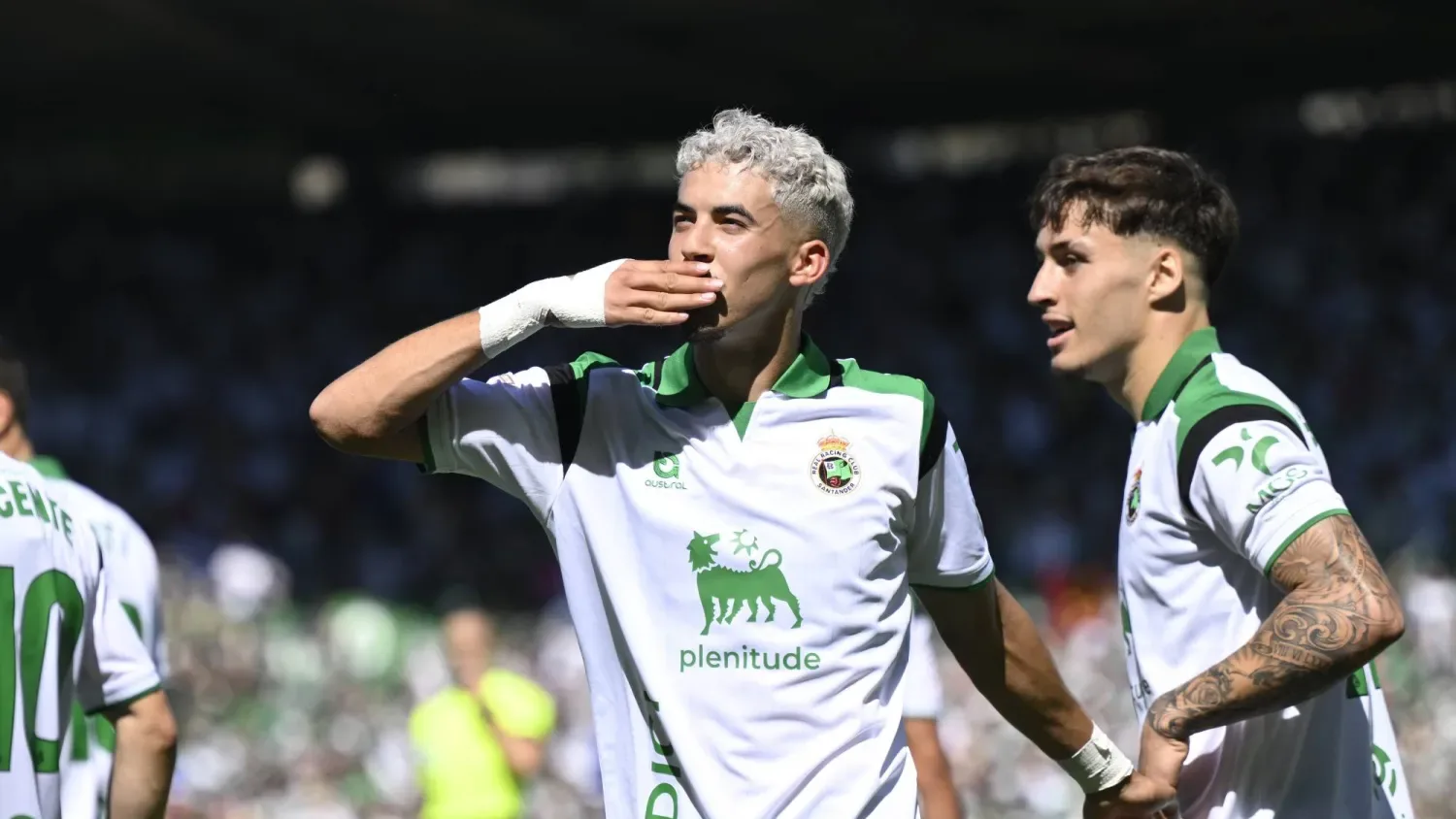 زابيري يحصد جائزة لاعب الشهر مع سانتاندير بعد انطلاقة تهديفية قوية