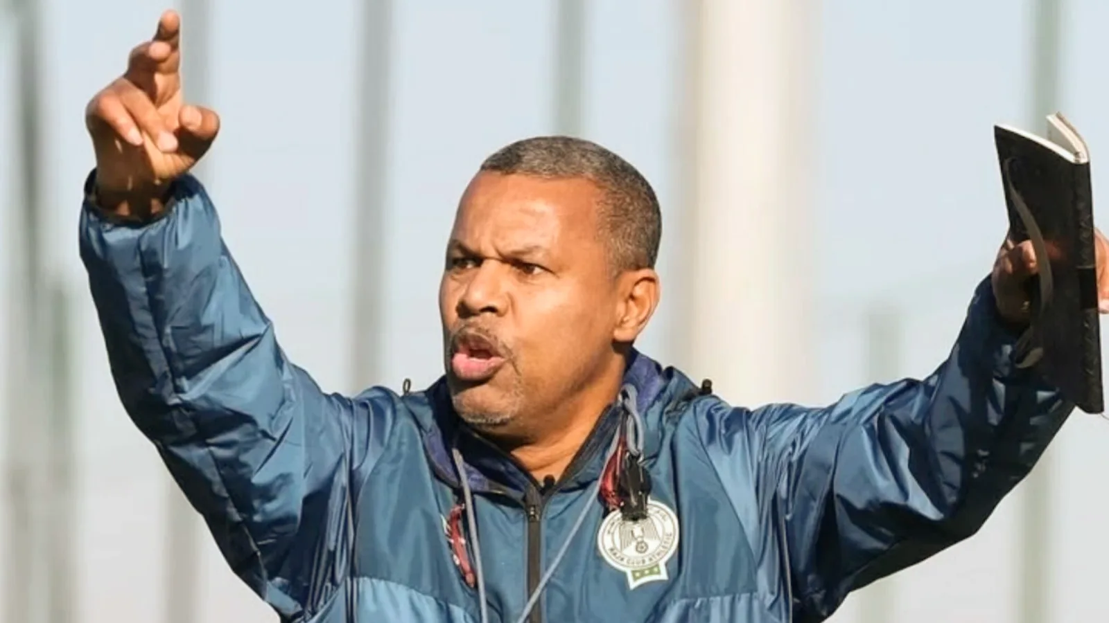 لسعد الشابي ينتقد غياب الاستقرار بالرجاء ويكشف تفاصيل إقالته