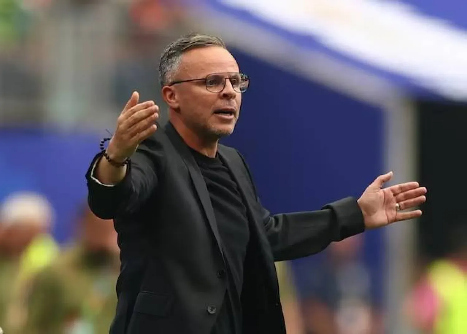 محمد وهبي يعيد ترتيب أوراق المنتخب مؤقتاً