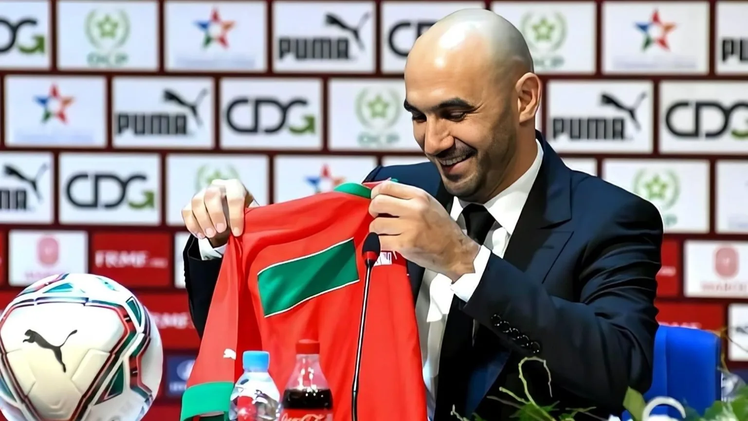 تقارير إعلامية.. الركراكي مرشح لخلافة كيروش في تدريب منتخب غانا